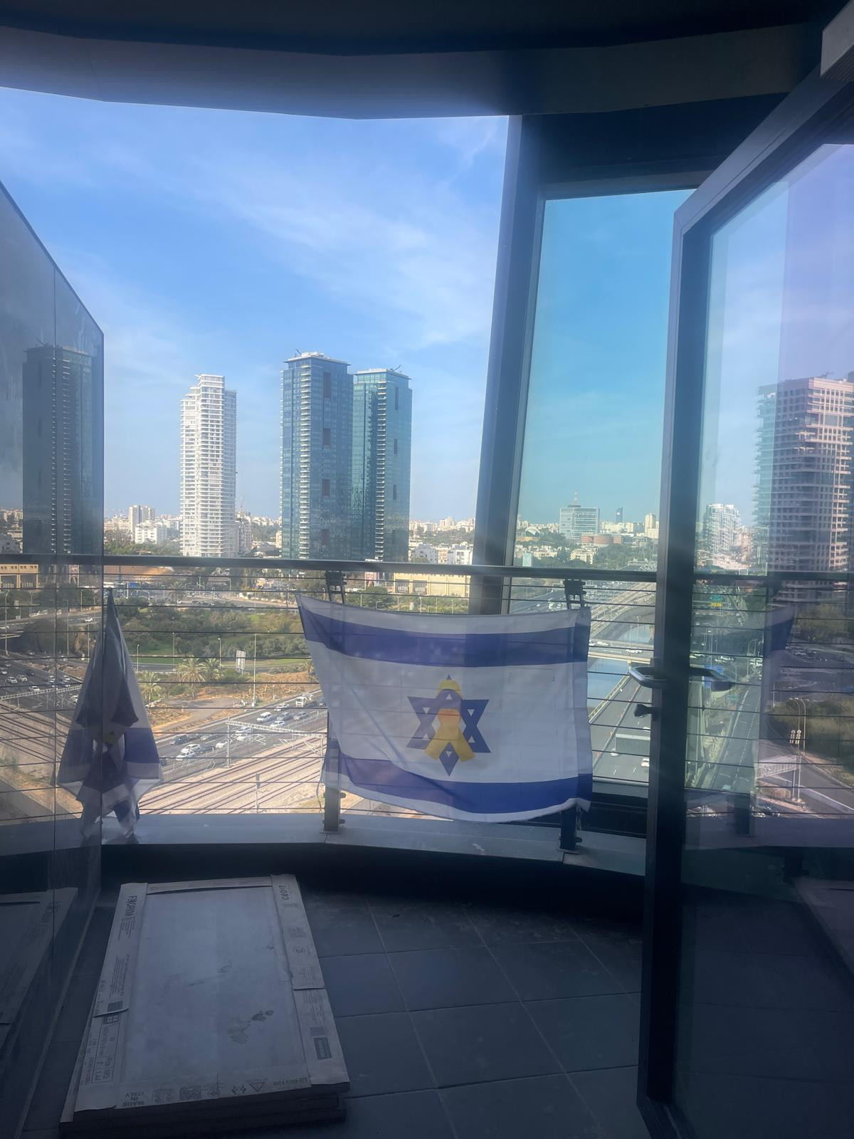 מגדל איקון אי בי נכסים